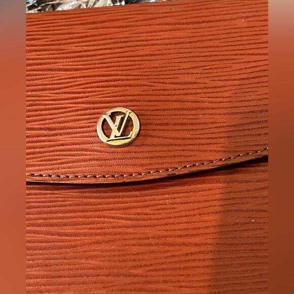 Louis Vuitton Vintage 80s Epi Leather Montaigne 20 Fawn Envelope Clutch Pouch - Picture 2 of 15